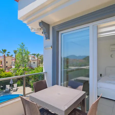 Vilă Amber 4 Plus 3 With Pool,sauna And Billiards In Fethiye