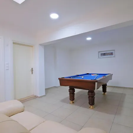 Amber 4 Plus 3 With Pool,sauna And Billiards In Fethiye