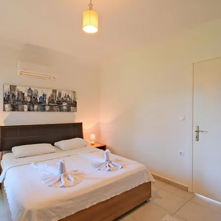 Amber 4 Plus 3 With Pool,sauna And Billiards In 빌라