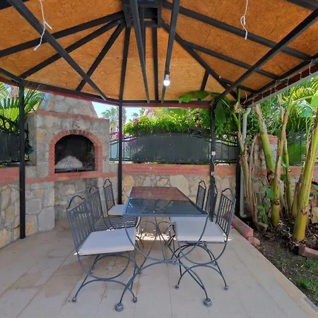 וילה Amber 4 Plus 3 With Pool,sauna And Billiards In *